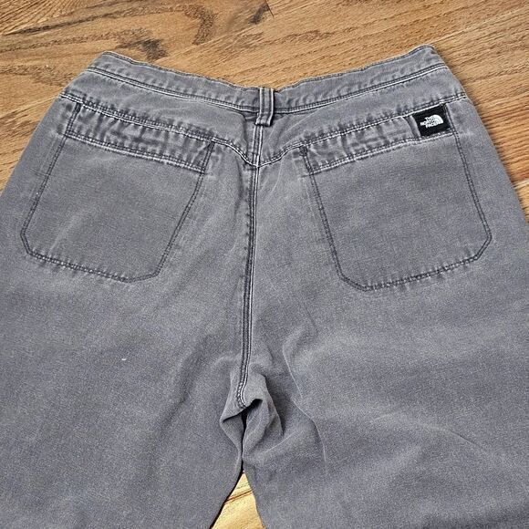 Womens Dark Gray North Face Capris Size 8 Regular Waist 14" Inseam 22" Baggy - Picture 5 of 5